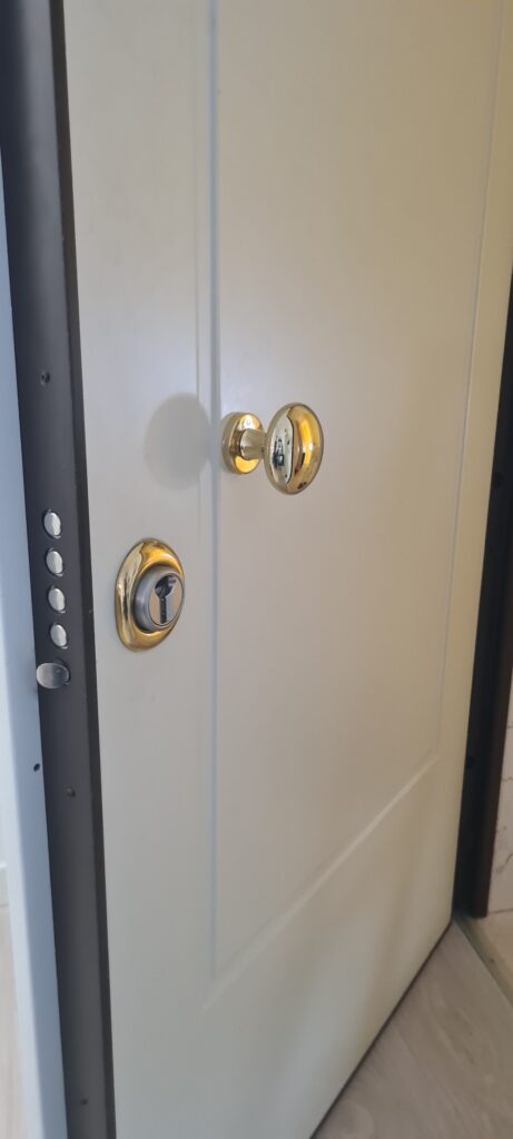 Cilindro e defender per porta